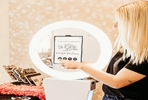 Partybooths London|Attendant